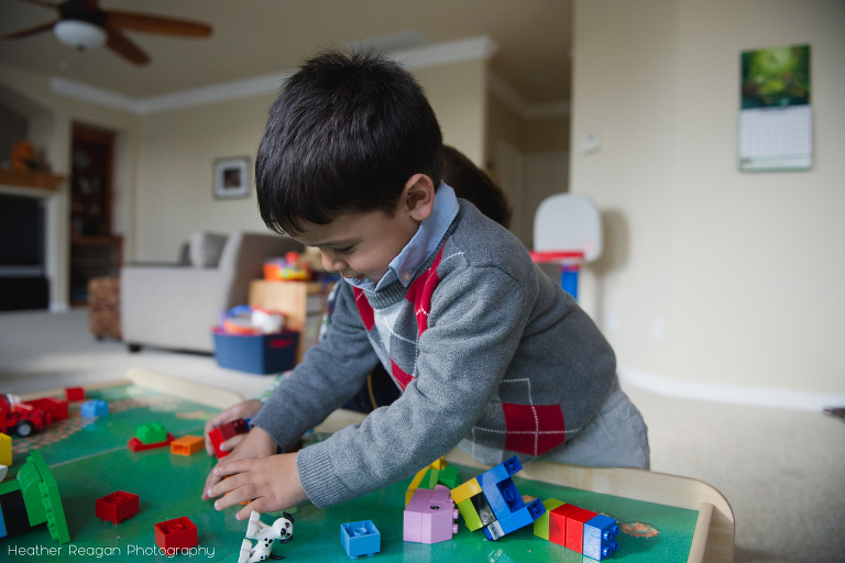 West linn candid child sessions, in-home family photography