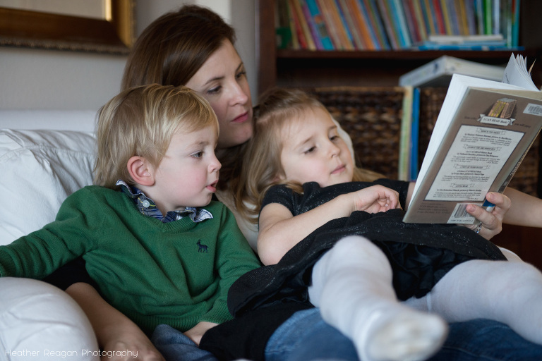 Reading with mama - Lake Oswego documentary family photography