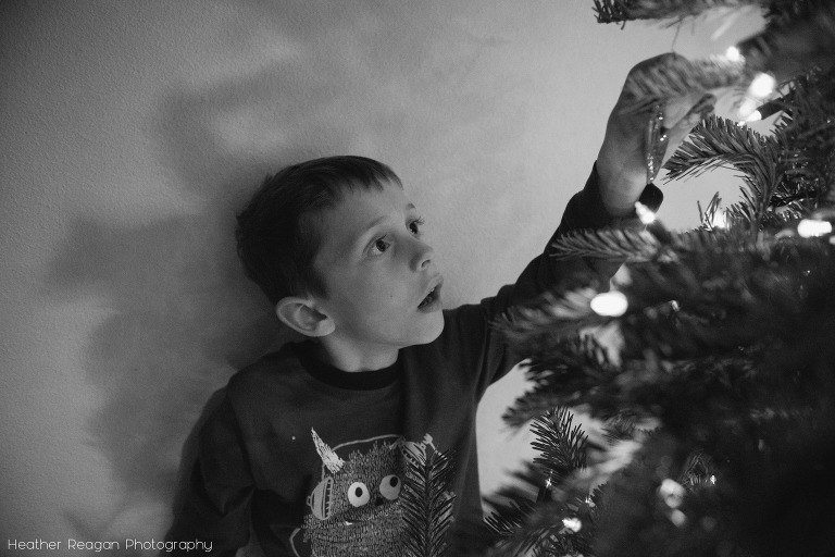 Christmas tree decorating, Portland storytelling photography