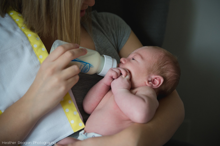 Bottle feeding - In-home documentary newborn session - Tualatin, OR