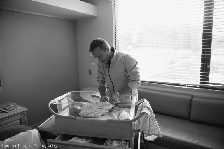 Daddy & Baby Girl | Fresh 48 Newborn Session | Meridian Park Hospital - Tualatin, Oregon